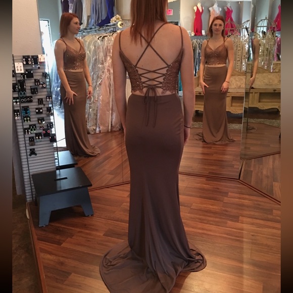 Gorgeous prom dress!!! - Picture 3 of 3